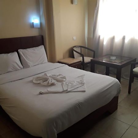 Regency Hotel Giza Esterno foto