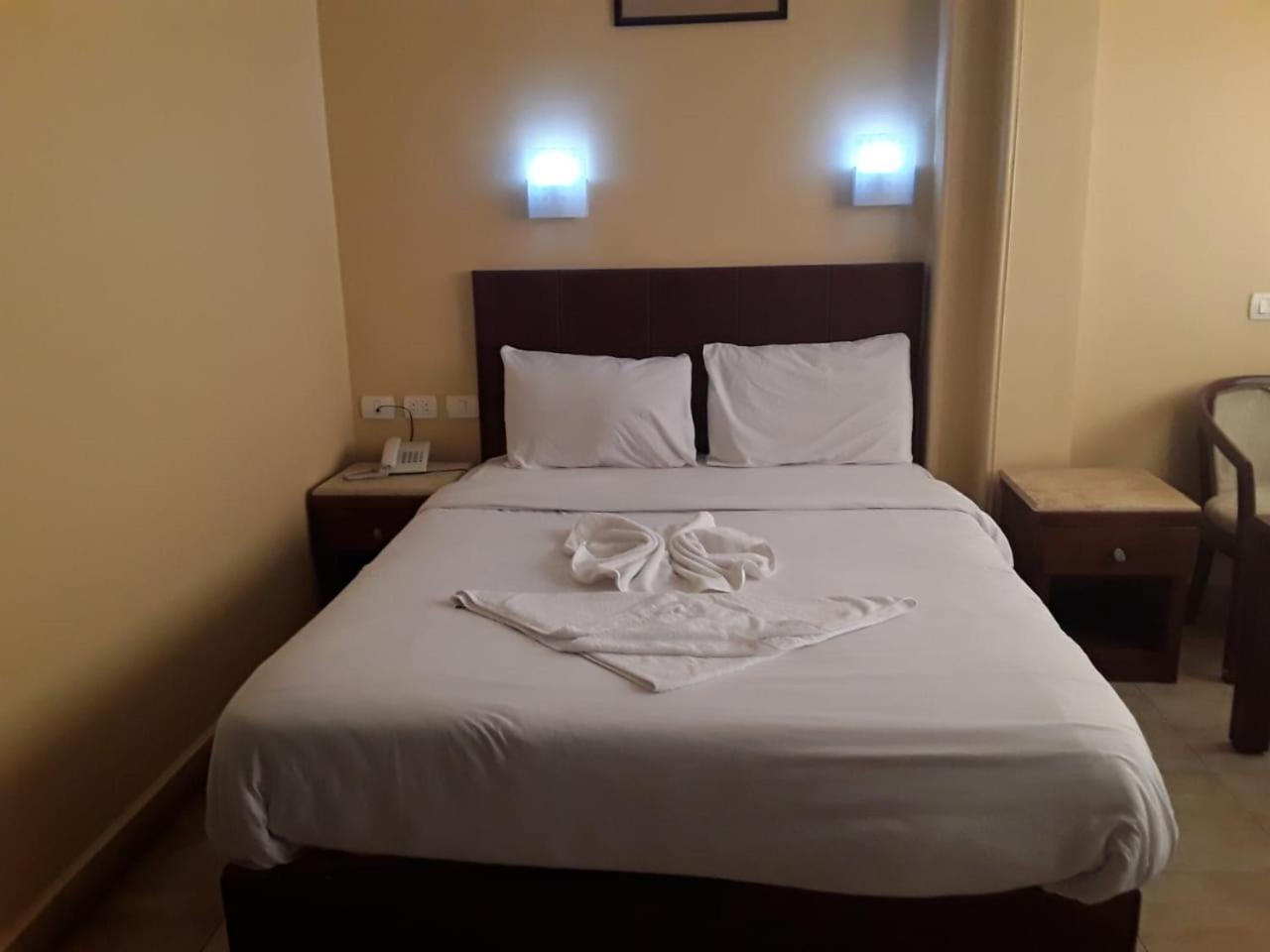 Regency Hotel Giza Esterno foto