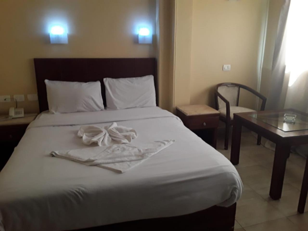 Regency Hotel Giza Esterno foto
