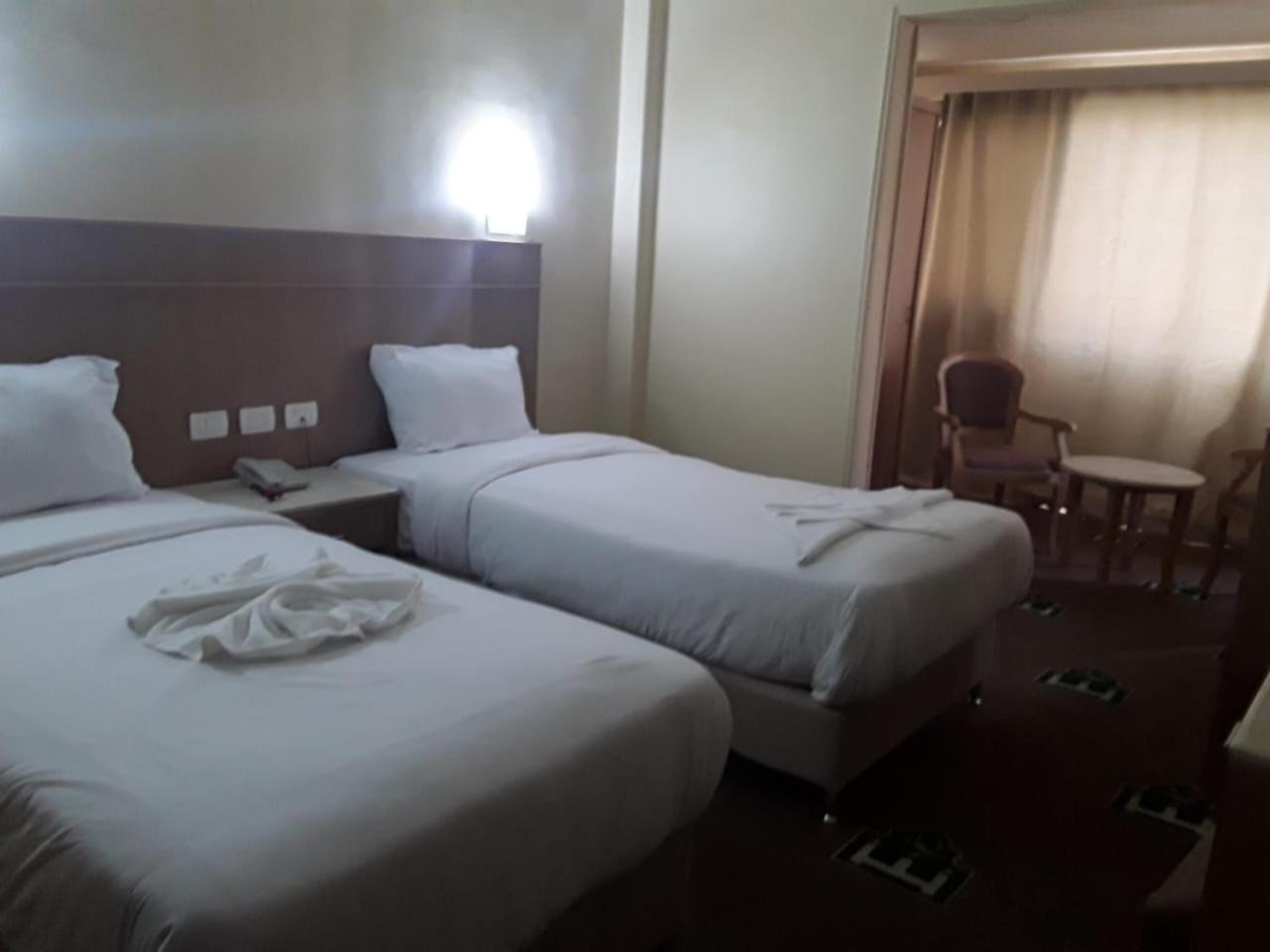 Regency Hotel Giza Esterno foto